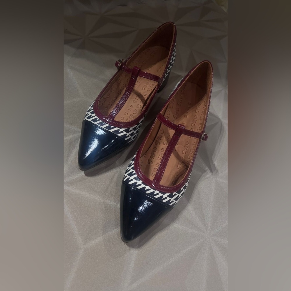 Chie Mihara T-Strap Block Heel Pumps NWT EU 36 Made in Spain Navy geometric - Picture 6 of 9